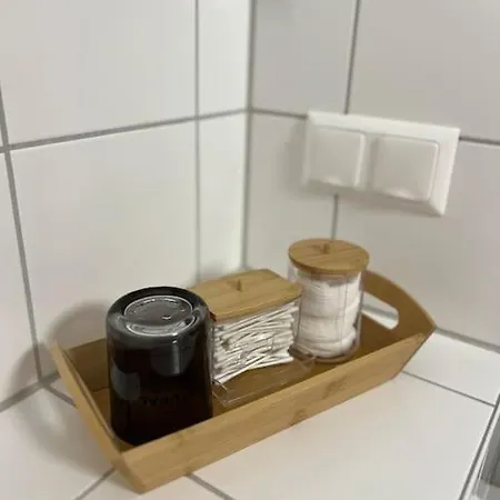 Ganzes Haus Mit Einer Terrasse, Garten Und Klimaanlage بيت للعطل