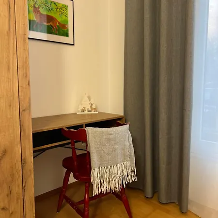 بيت للعطل Ganzes Haus Mit Einer Terrasse, Garten Und Klimaanlage *