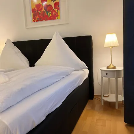 Ganzes Haus Mit Einer Terrasse, Garten Und Klimaanlage Coblença