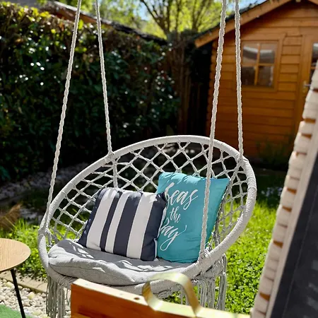 بيت للعطل Ganzes Haus Mit Einer Terrasse, Garten Und Klimaanlage