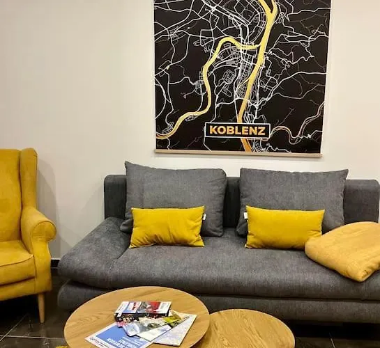 Ganzes Haus Mit Einer Terrasse, Garten Und Klimaanlage *