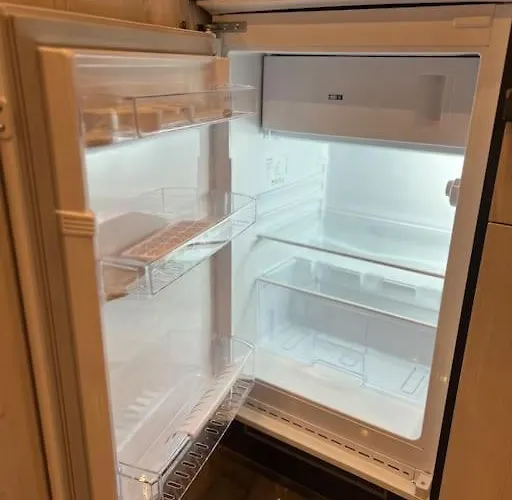 Ganzes Haus Mit Einer Terrasse, Garten Und Klimaanlage